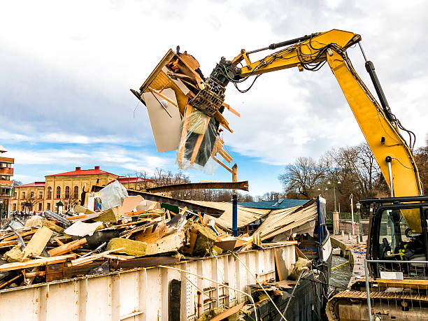 Best Garage Cleanout Services  in Dundas, MN